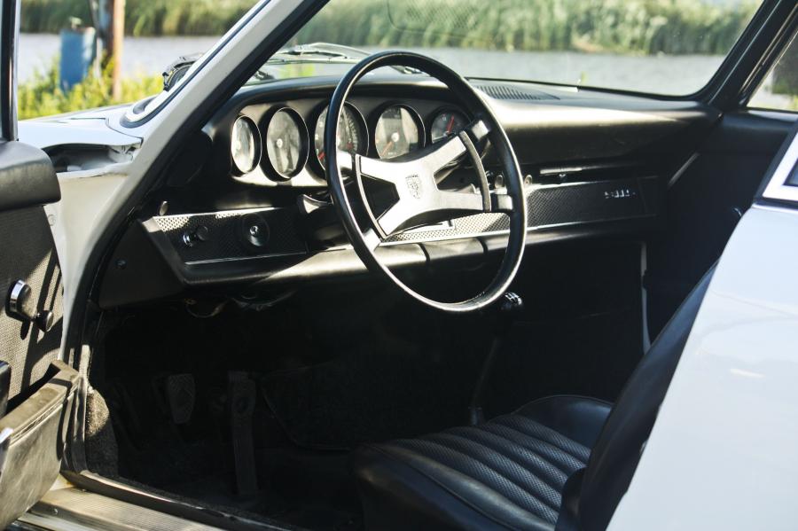  Porsche 911 S Coupe 1969 года  (фото 10 из 13)